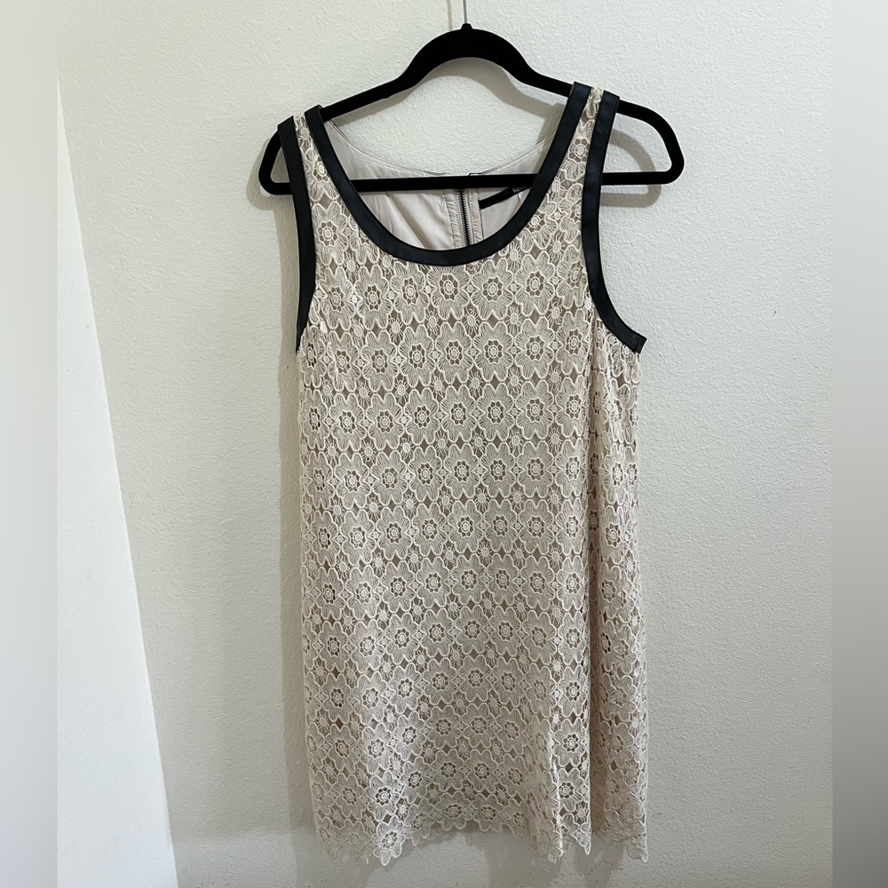 Kensie Cream Lace Dress Size L
